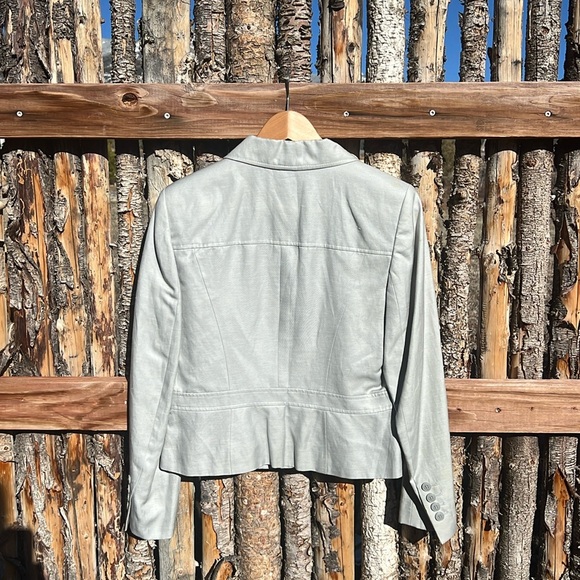 Posh spring silk & linen suit. Flattering waistline & fabulous wide-leg swing! - Picture 2 of 9